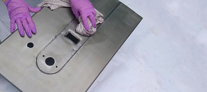 Очиститель-обезжириватель поверхностей – новый материал в ассортименте EFELE
