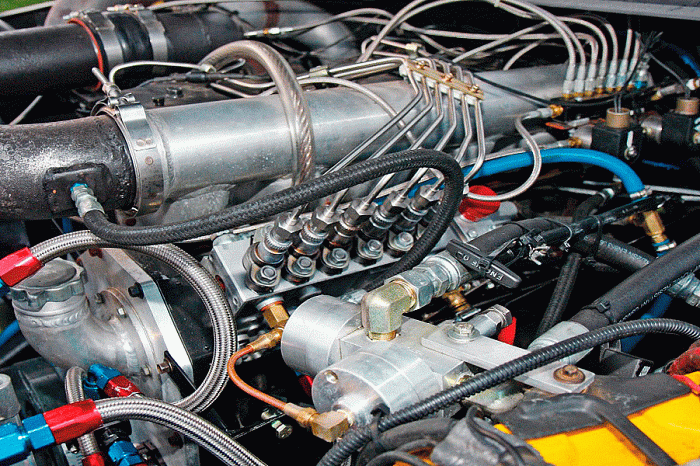 Промывка двигателя: целесообразность процедуры и промывочные масла